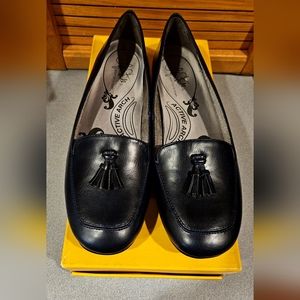 Life Stride Woman's Tassel Slip-On Loafers, color:Midnight Blue size:9N